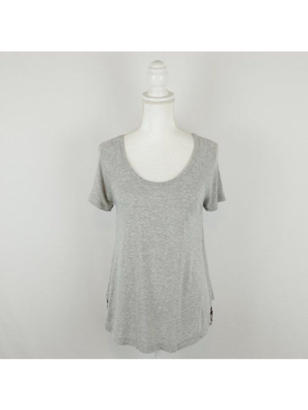 Merona Women's XS Gray Blue Geometric Scoop Neck Raglan Short Sleeve Tee